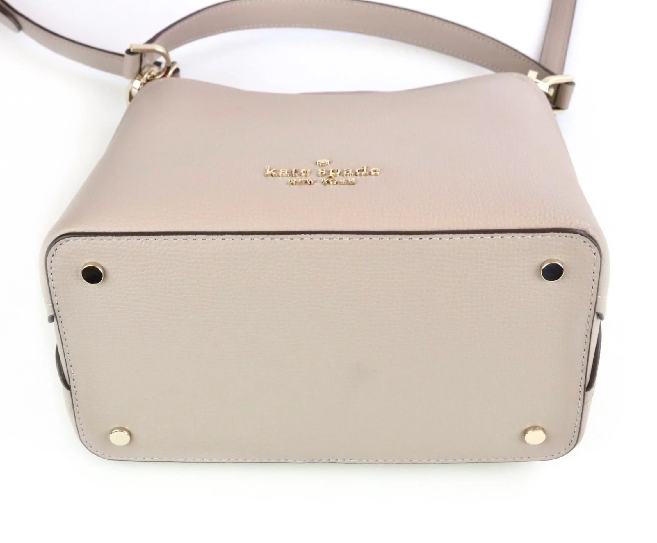 Kate Sizepade Darcy Sizemall Bucket Bag - Warm Taupe