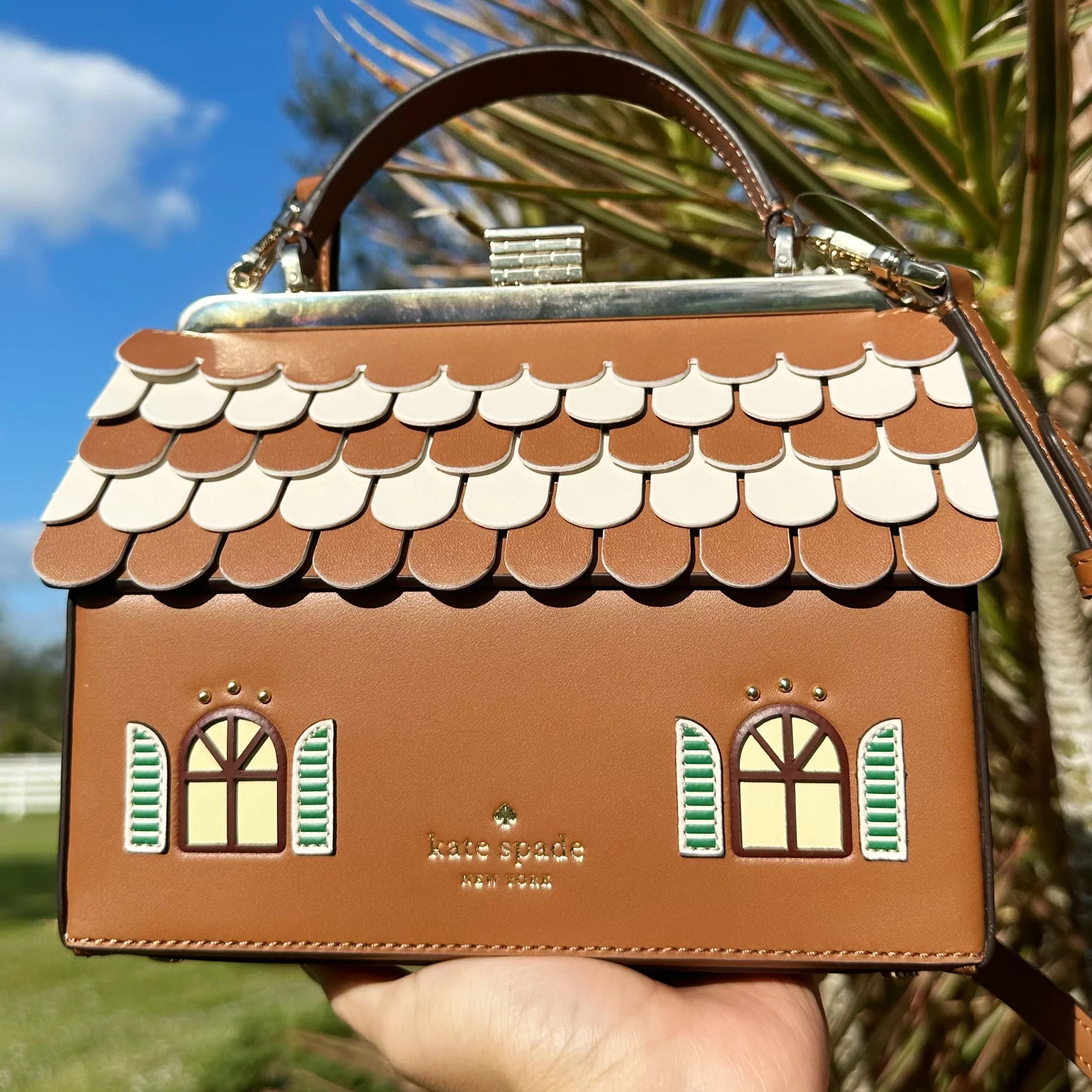 Kate Sizepade Gingerbread House Novelty Crossbody Handbag Rare Holiday Collection