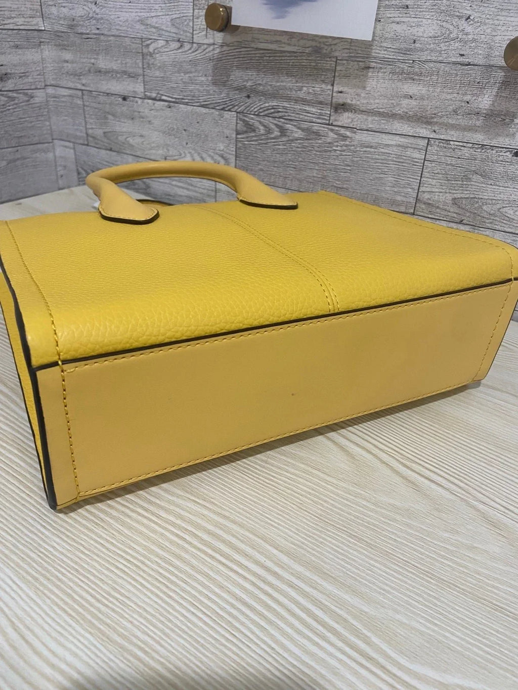 Michael Kors Sizemall Daffodil Mirella Tote