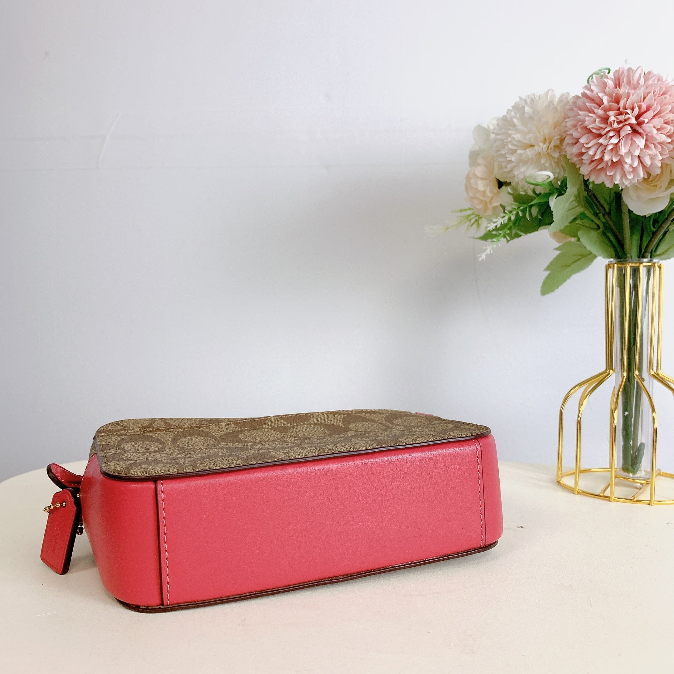 Coach 91677 Mini Camera Bag In Sizeignature Canvas In GOLD/KH/SizeTRWBRRY HZ