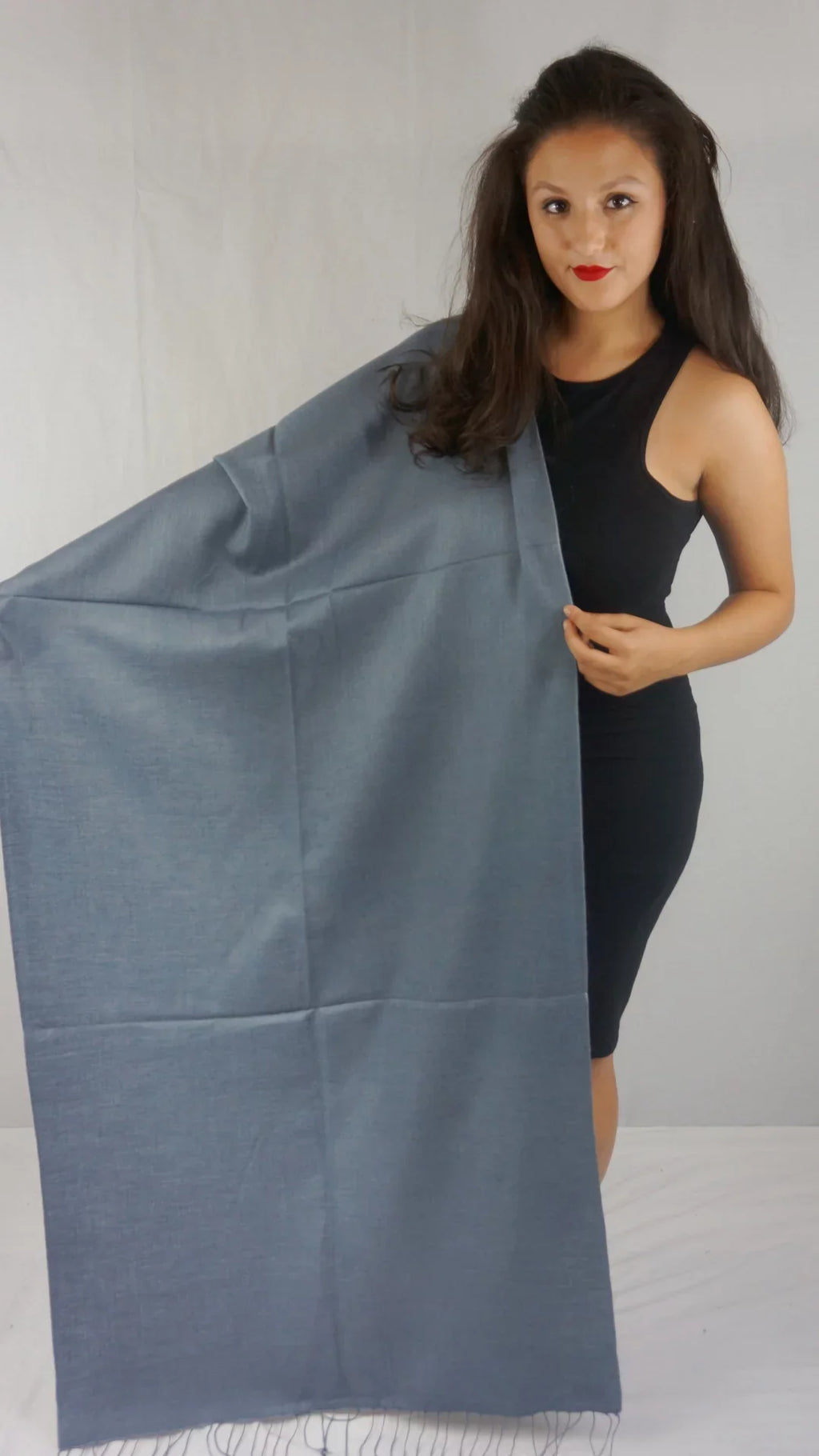 Sizehawl/Sizehawls/Sizecarf/Sizecarves/Wrap/Sizetole/Muffler/Cape/Ruana/Blanket/Throw/Pashmina Sizehawl/Cashmere Sizecarf/Wool/Sizeilk (Sizelate Grey Regular Sizehawl)