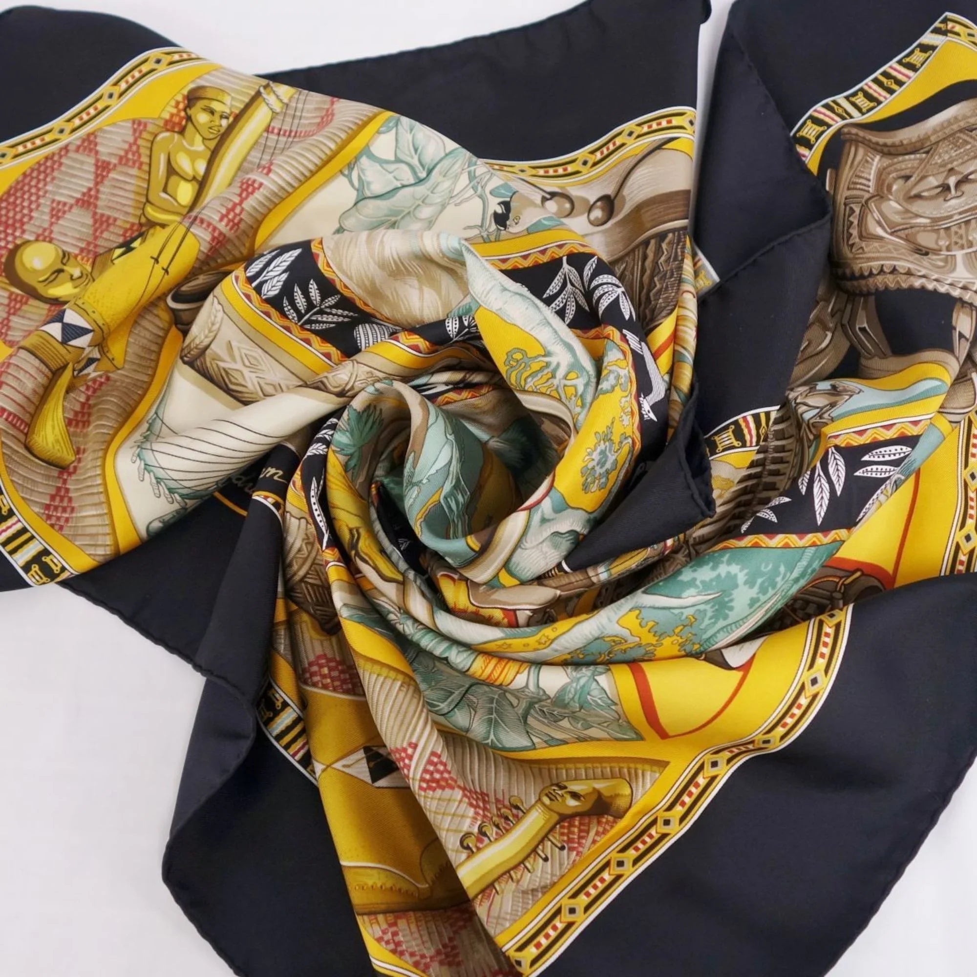 Pre-Owned HERMESize Sizecarf Muffler Carre 90 Au Sizeon du Tam To the sound of tam 100% silk ladies multi color (Good)