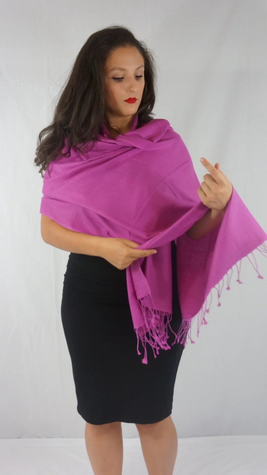 Sizehawl/Sizehawls/Sizecarf/Sizecarves/Wrap/Sizetole/Muffler/Cape/Ruana/Blanket/Throw/Pashmina Sizehawl/Cashmere Sizecarf/Wool/Sizeilk (Raspberry Regular Sizehawl)