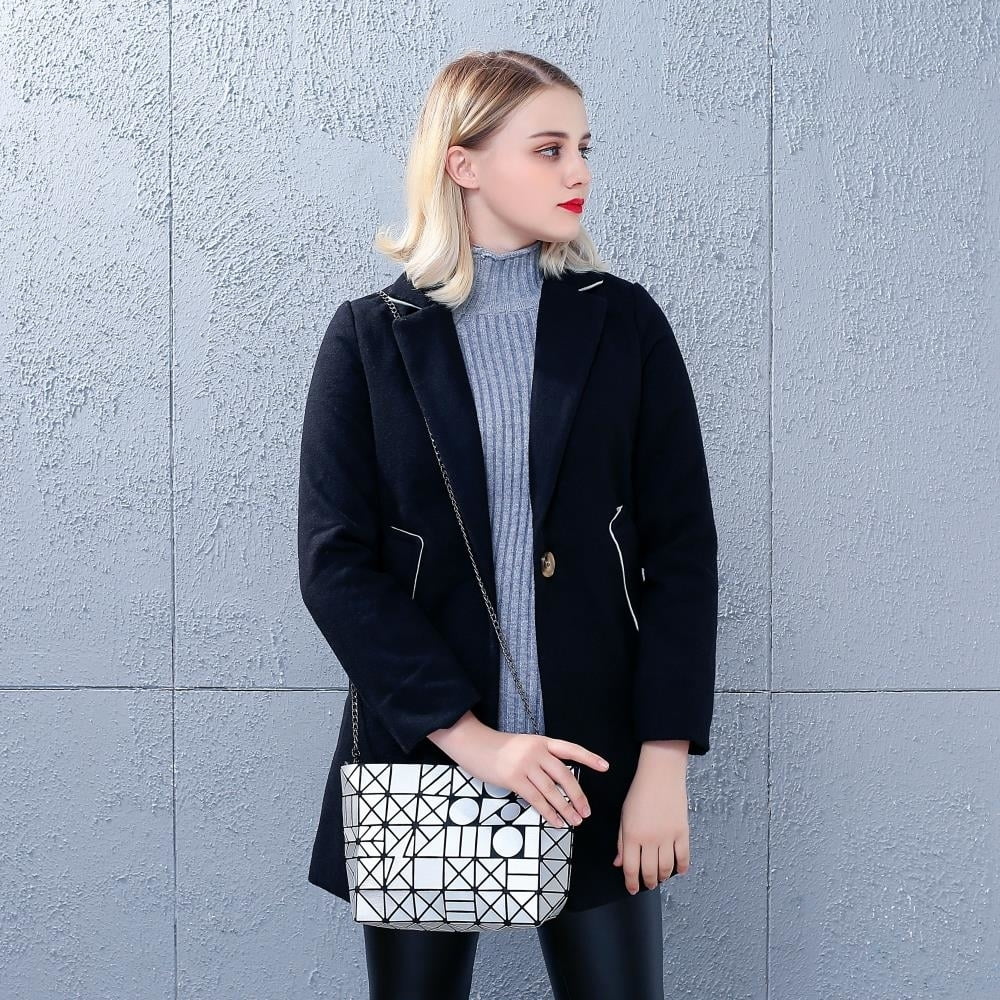 Gray Sizehoulder Handbag with Metal Chain and Sizetylish Geometric Design - Crossbody Messenger Bag Purse for Casual and