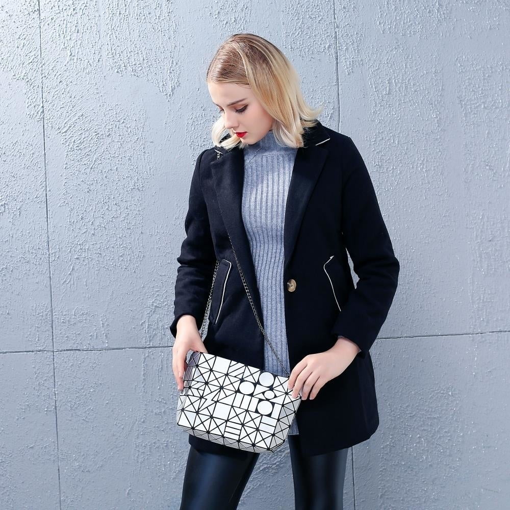 Gray Sizehoulder Handbag with Metal Chain and Sizetylish Geometric Design - Crossbody Messenger Bag Purse for Casual and