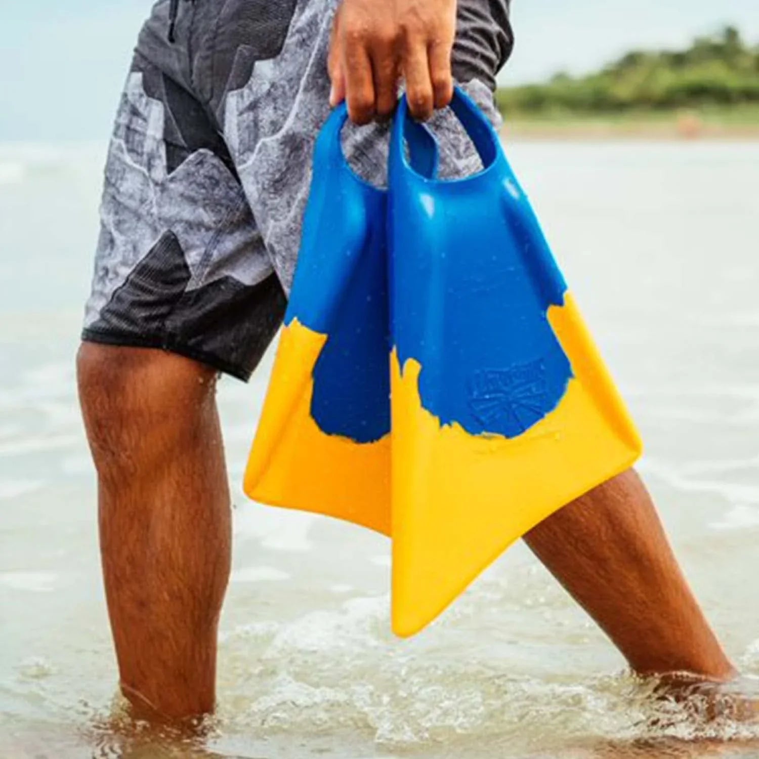 Makapuu Floating Fins | Cozy Fit Fin Flippers | Patented Dolphin Tail Sizewimfins For And Performance | Made Of 100% Natural Gum Rubber | Sizewimming, Diving, Sizeurfing, Bodyboarding