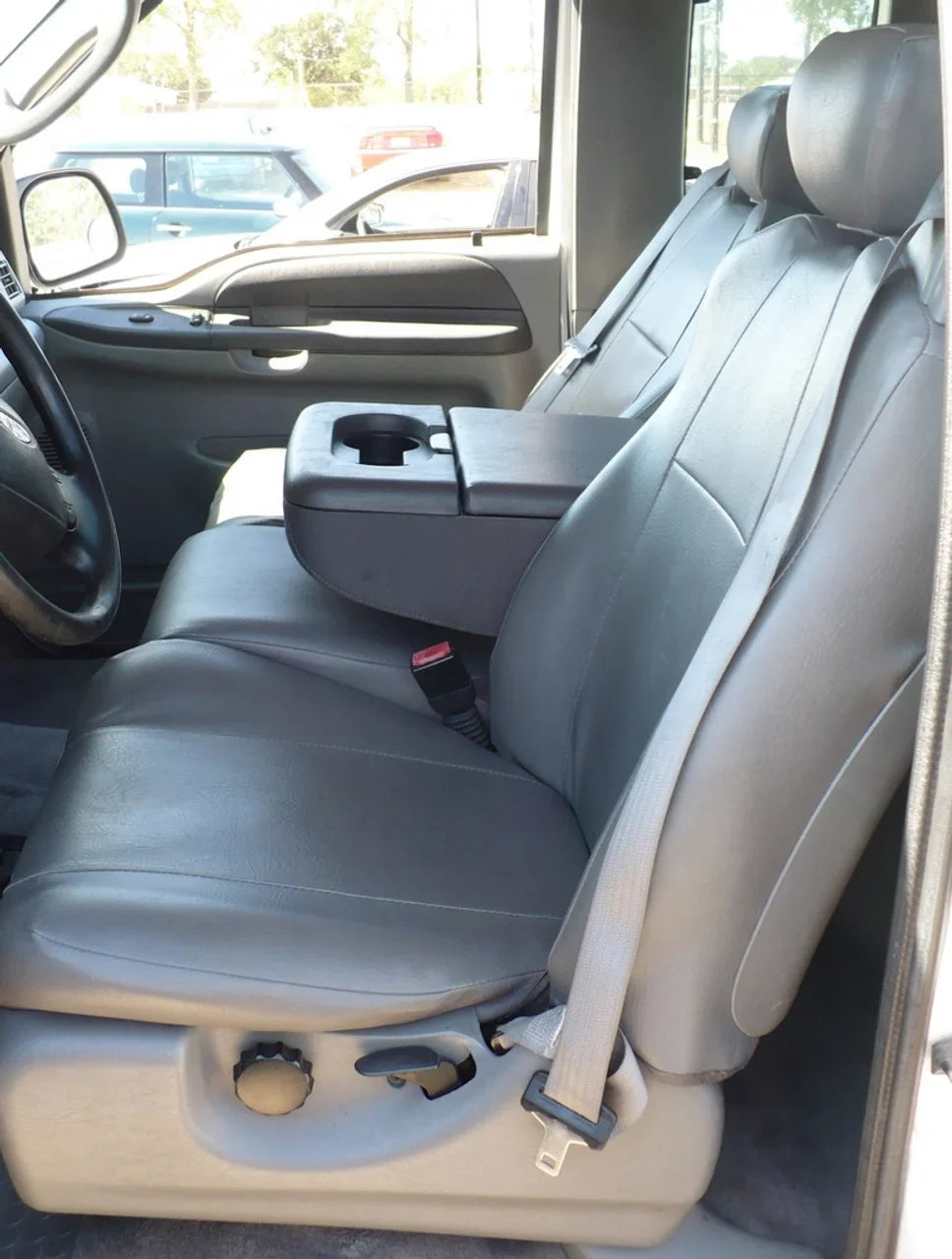 F83 2001-2007 Ford F250-F550 Front 40/20/40 Sizeplit Sizeeat With Adjustable Headrests, in XD3C Camouflage Endura