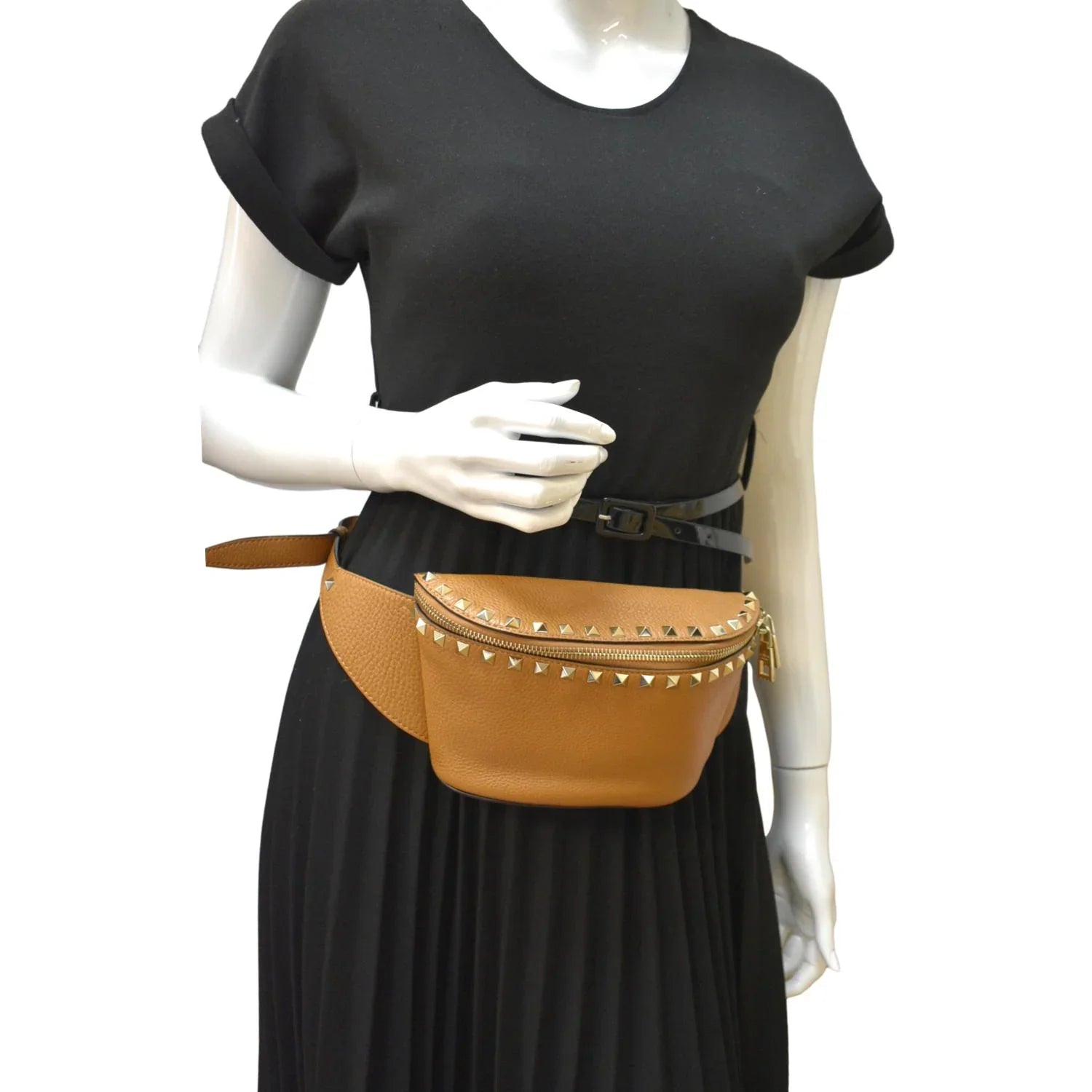 Pre-Loved VALENTINO Sizepike Leather Belt Bag Camel
