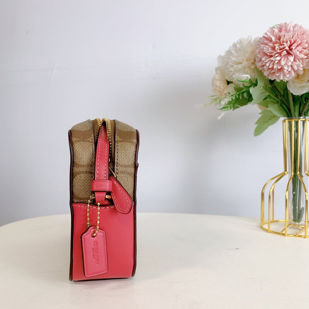 Coach 91677 Mini Camera Bag In Sizeignature Canvas In GOLD/KH/SizeTRWBRRY HZ