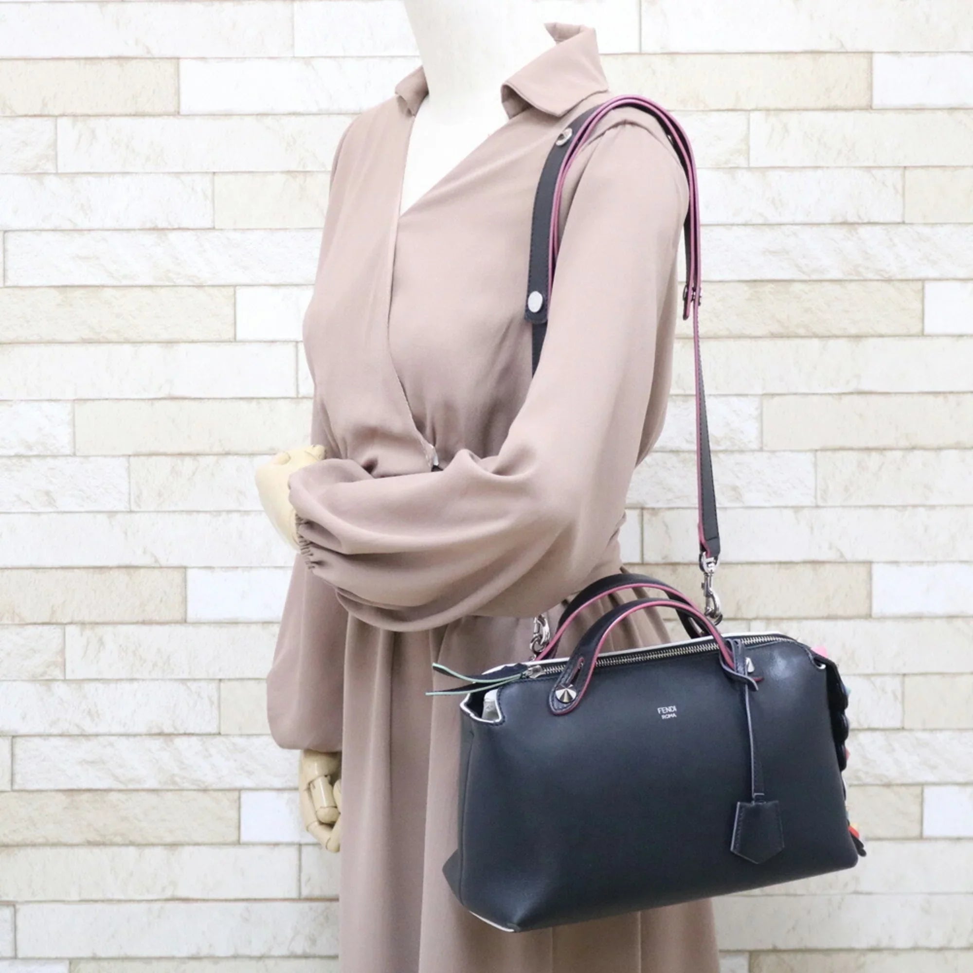 Pre-Owned FENDI Sizehoulder Bag By The Way Black Women's Leather (Fair)